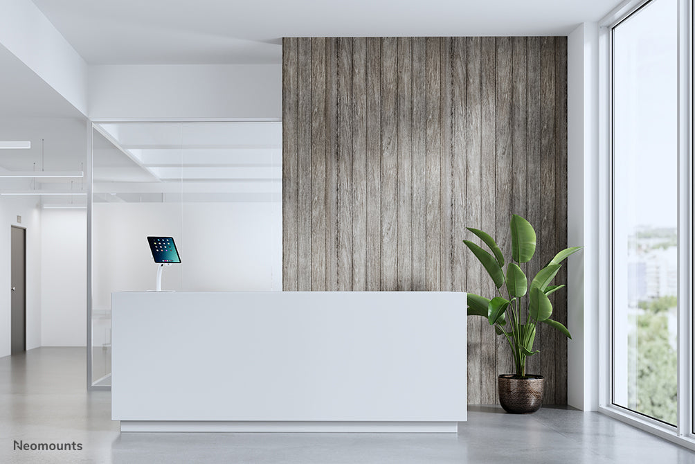 Neomounts DS15-625WH1 vinklings- och roterbar bordsskiva tablethållare för 7,9-11 tum surfplattor - Vit