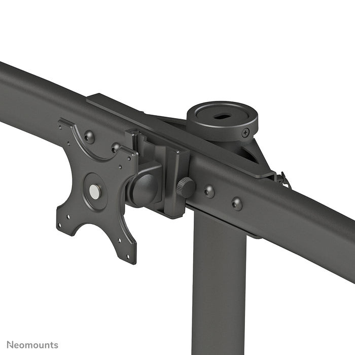 Neomounts FPMA-D700DD6 är ett skrivbordsfäste för 6 platta skärmar upp till 27 tum (69 cm).