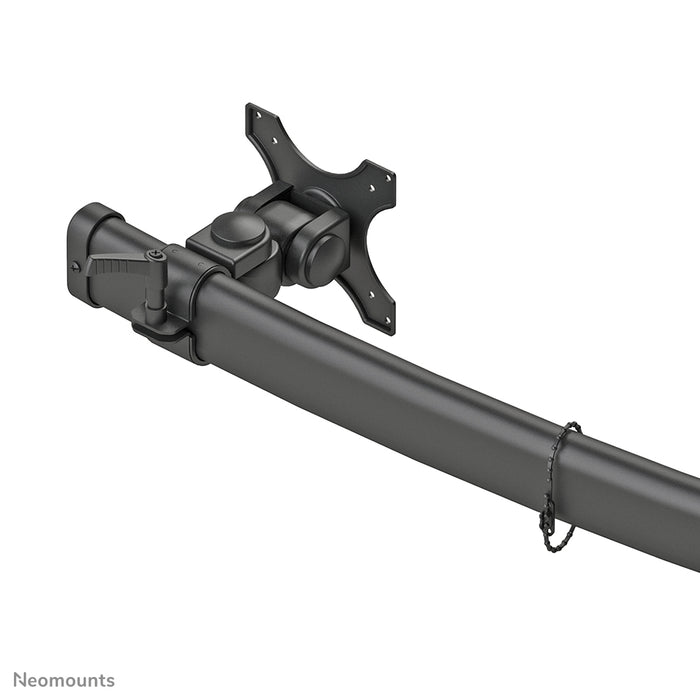 Neomounts FPMA-D700DD6 är ett skrivbordsfäste för 6 platta skärmar upp till 27 tum (69 cm).