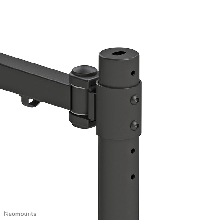 Neomounts FPMA-D960 svartPLUS är ett skrivbordsfäste med 3 vridpunkter för böjda skärmar upp till 49 tum (124 cm).