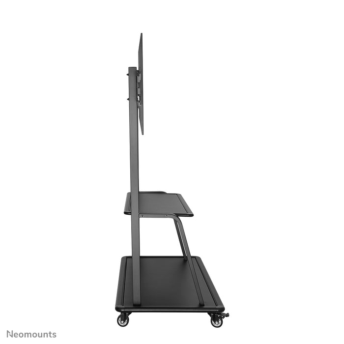 Neomounts NS-M4000 svart är en flyttbar möbel för flatskärmar upp till 105 tum (267 cm).