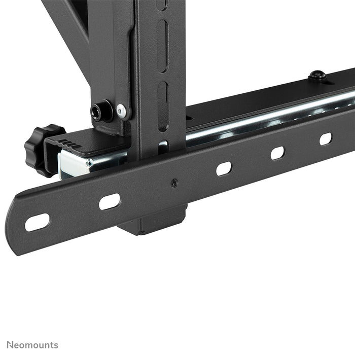 Neomounts WL95-900BL16 push to pop out videoväggsfäste för 45-75 tums skärmar - Svart